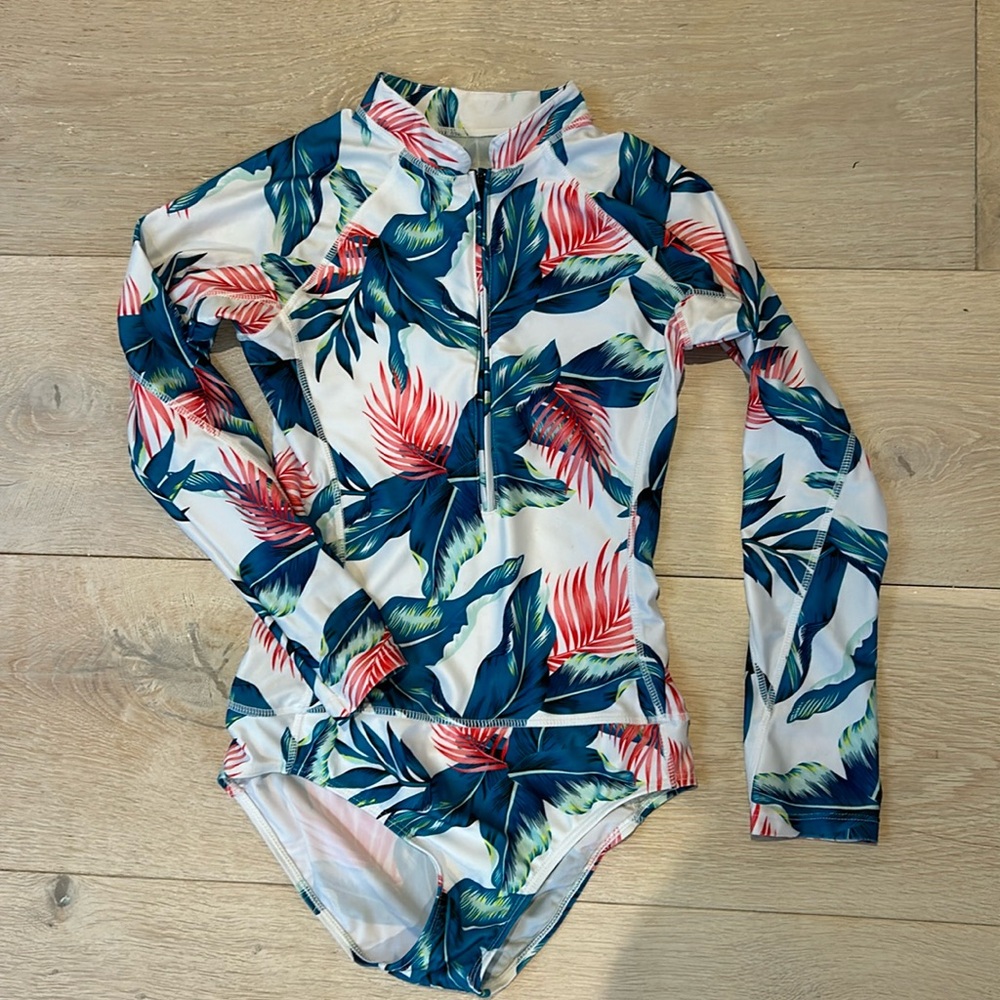 Long Sleeve Front Zip One Piece Bathing Suit